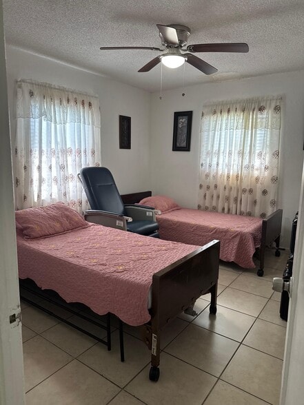 9760 Memorial Rd, Cutler Bay, FL à vendre - Photo du bâtiment - Image 3 de 16