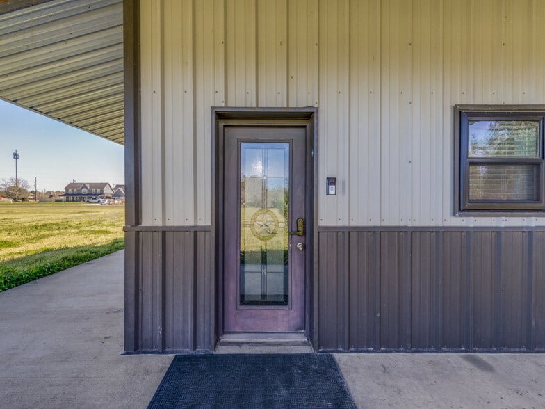 10711 Hidden Lake Ln, Richmond, TX for sale - Building Photo - Image 3 of 22