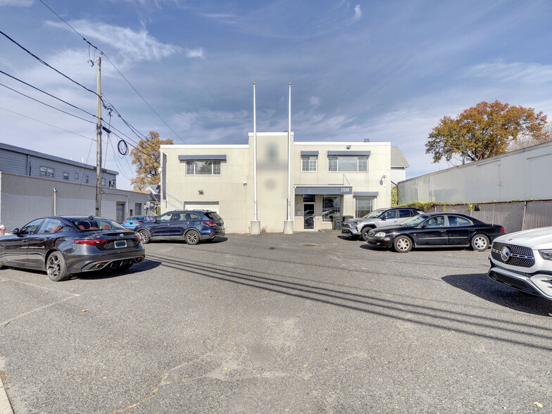 158 Bergen Tpke, Ridgefield Park, NJ for lease - Building Photo - Image 1 of 28