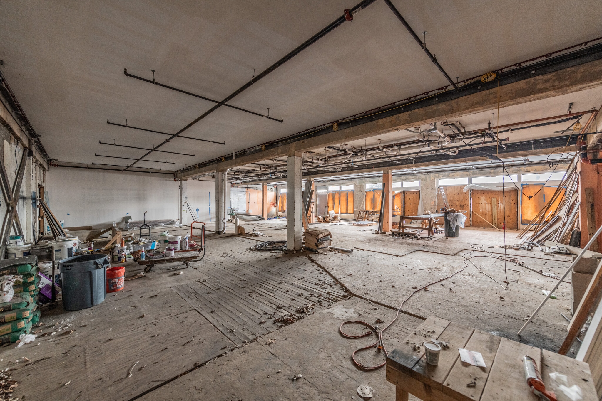 1405 S Flores St, San Antonio, TX for sale Interior Photo- Image 1 of 6