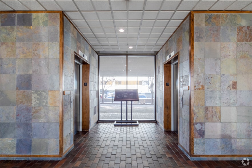 3650 S Yosemite St, Denver, CO for sale - Lobby - Image 3 of 6