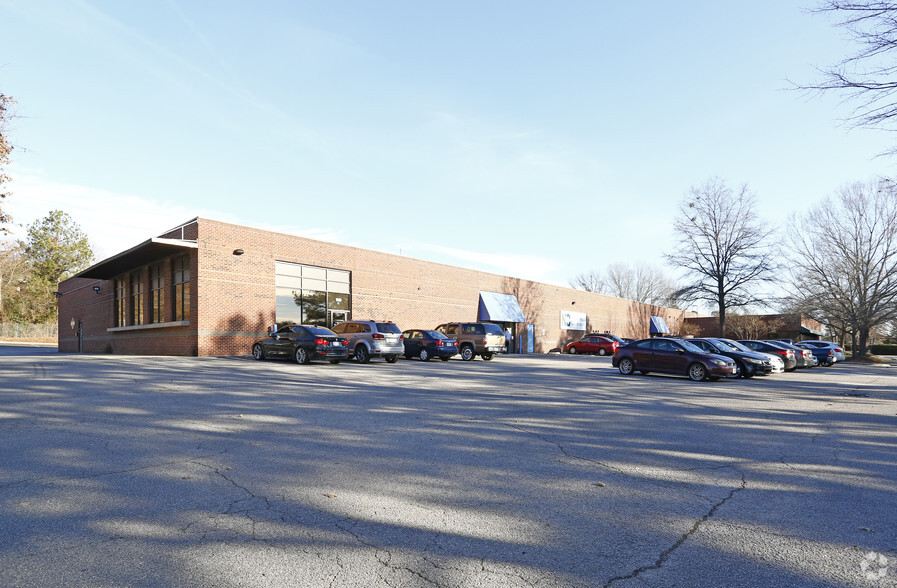 1635-1657 Old Louisburg Rd, Raleigh, NC for lease - Primary Photo - Image 1 of 10