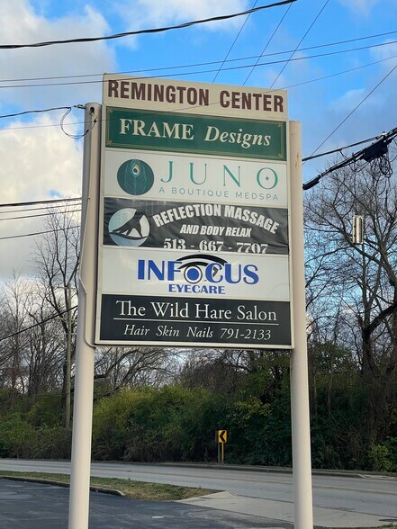 9477 Loveland Madeira Rd, Cincinnati, OH à louer - Photo du bâtiment - Image 2 de 3