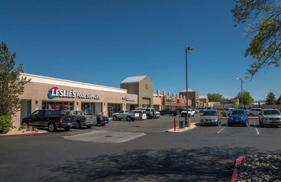 4900-4986 S Virginia St, Reno, NV à louer - Photo du bâtiment - Image 3 de 11