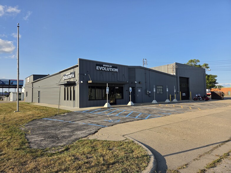 2240 Glade St, Muskegon, MI for sale - Primary Photo - Image 1 of 4