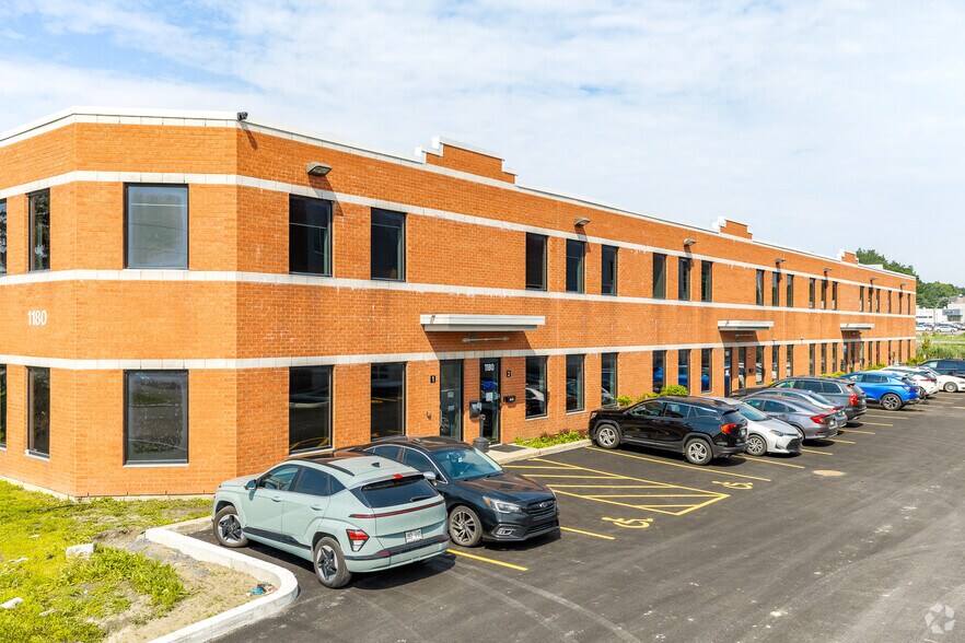 1180-1190 Rue Lévis, Terrebonne, QC for lease - Building Photo - Image 2 of 6