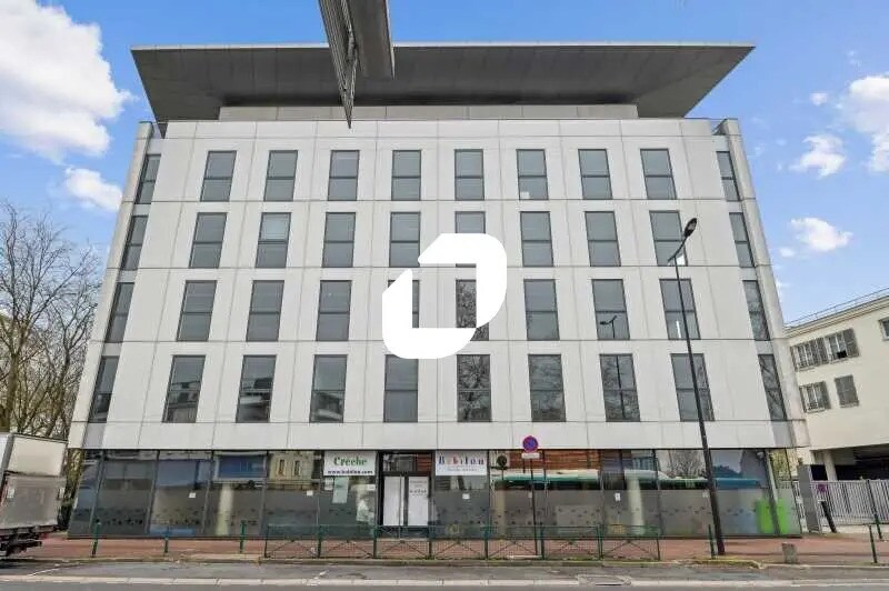 Bureau dans Rueil-Malmaison à vendre - Photo du bâtiment - Image 1 de 17