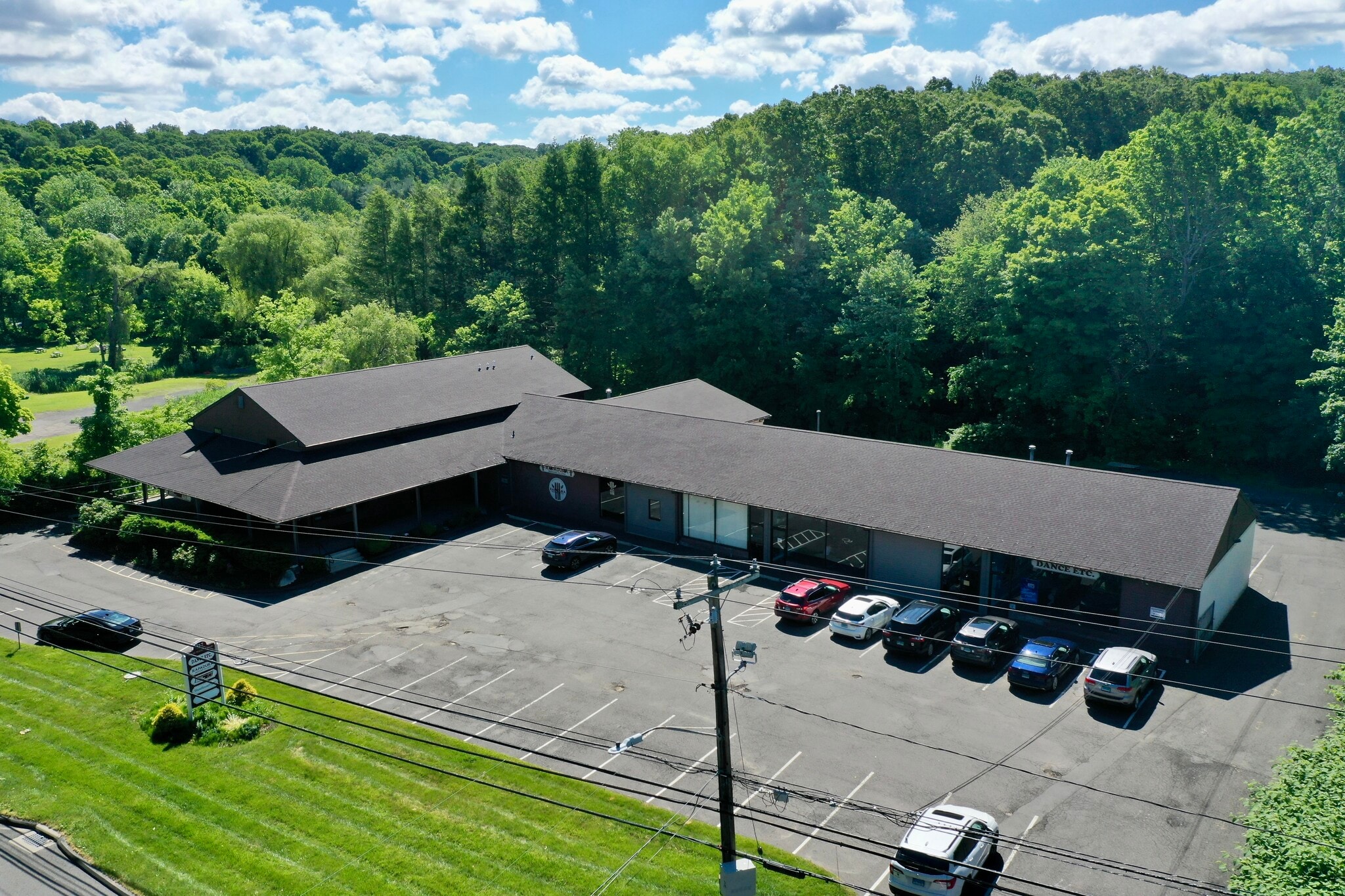 117 Mount Pleasant Rd, Newtown, CT for lease Building Photo- Image 1 of 7