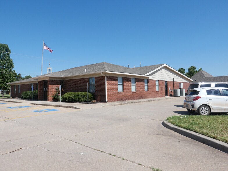 1001 Petree Rd, Anadarko, OK à vendre - Photo du bâtiment - Image 2 de 8