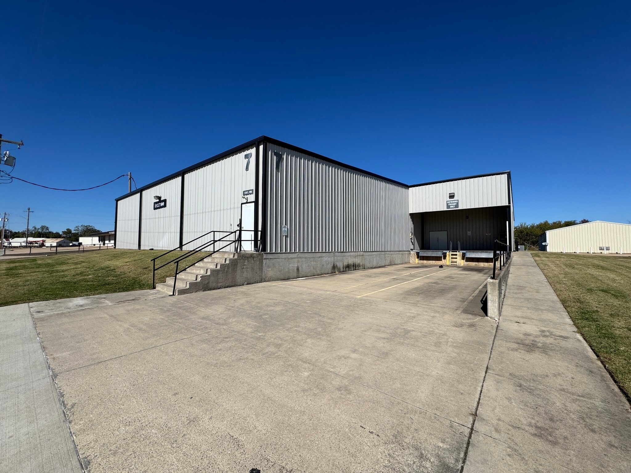 130 E 9th St, Ada, OK for lease Building Photo- Image 1 of 21