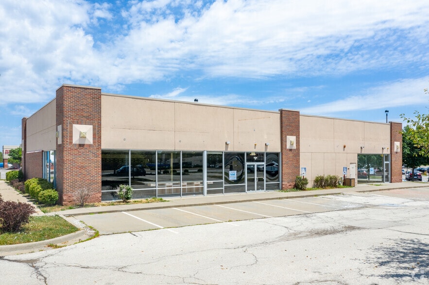 4555 S Noland Rd, Independence, MO for lease - Building Photo - Image 3 of 4