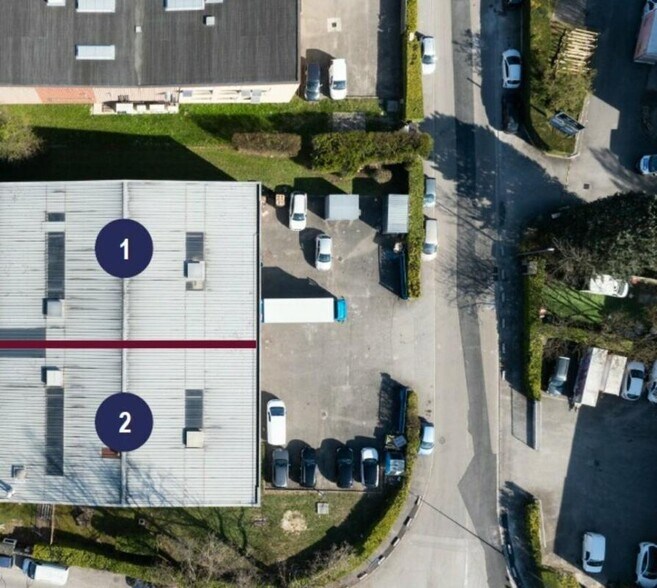 Flex in Vaulx-en-Velin for lease - Aerial - Image 2 of 4