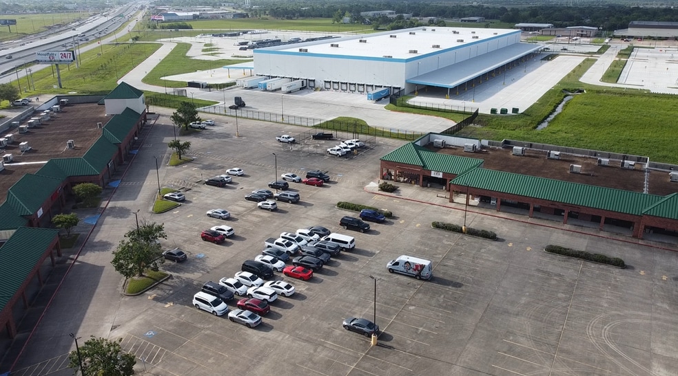 14001-14065 Delany Rd, La Marque, TX for lease - Building Photo - Image 3 of 30