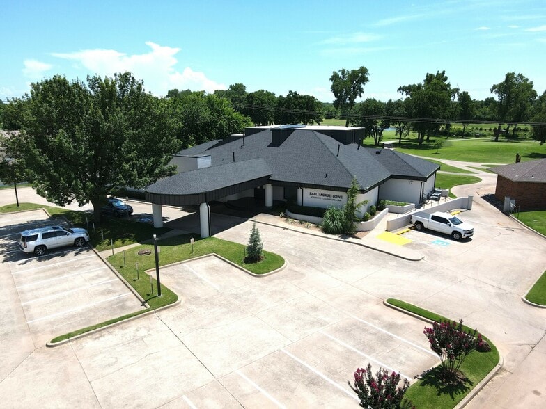 3201 S Berry Rd, Norman, OK for lease - Building Photo - Image 2 of 16