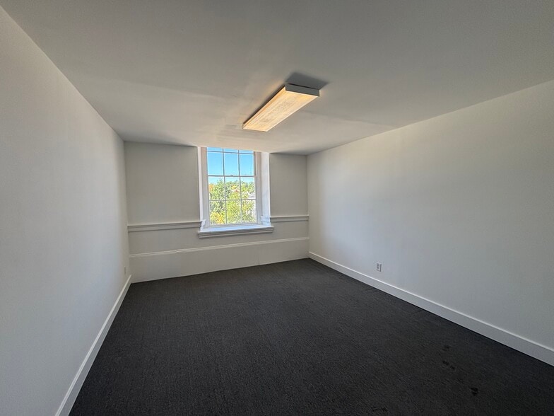 4200-4206 Ridge Ave, Philadelphia, PA for lease - Building Photo - Image 2 of 7