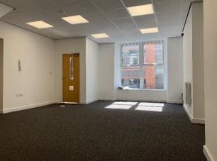 4-6 Myrtle St, Isle Of Man for sale - Interior Photo - Image 2 of 3