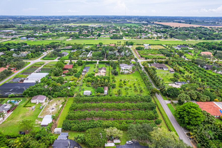 SW 236th Ave, Homestead, FL à vendre - Photo du b timent - Image 2 de 12