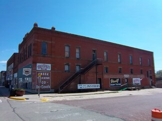 More details for 104 S 2nd St, Okemah, OK - Retail for Sale