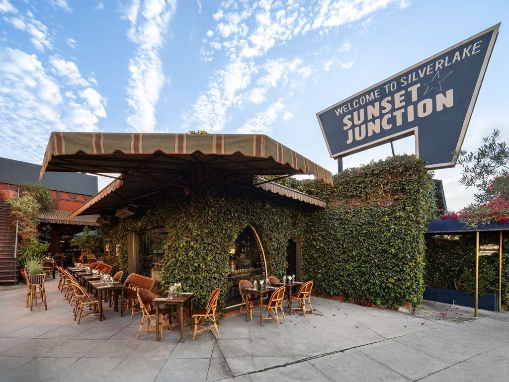 3920-3930 W Sunset Blvd, Los Angeles, CA à louer Photo du bâtiment- Image 1 de 10