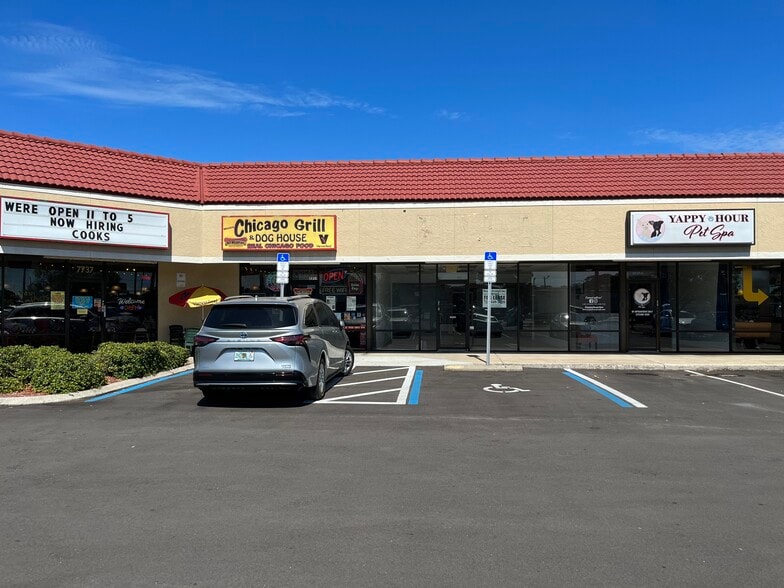 13425 Belcher Rd S, Largo, FL à louer - Photo du bâtiment - Image 3 de 11