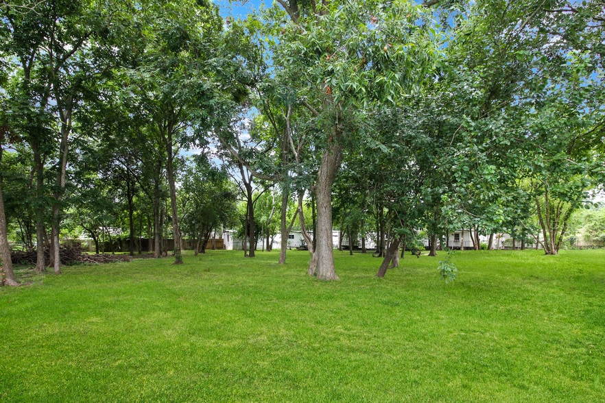 205 Reynolds Ave, League City, TX for sale - Building Photo - Image 3 of 5