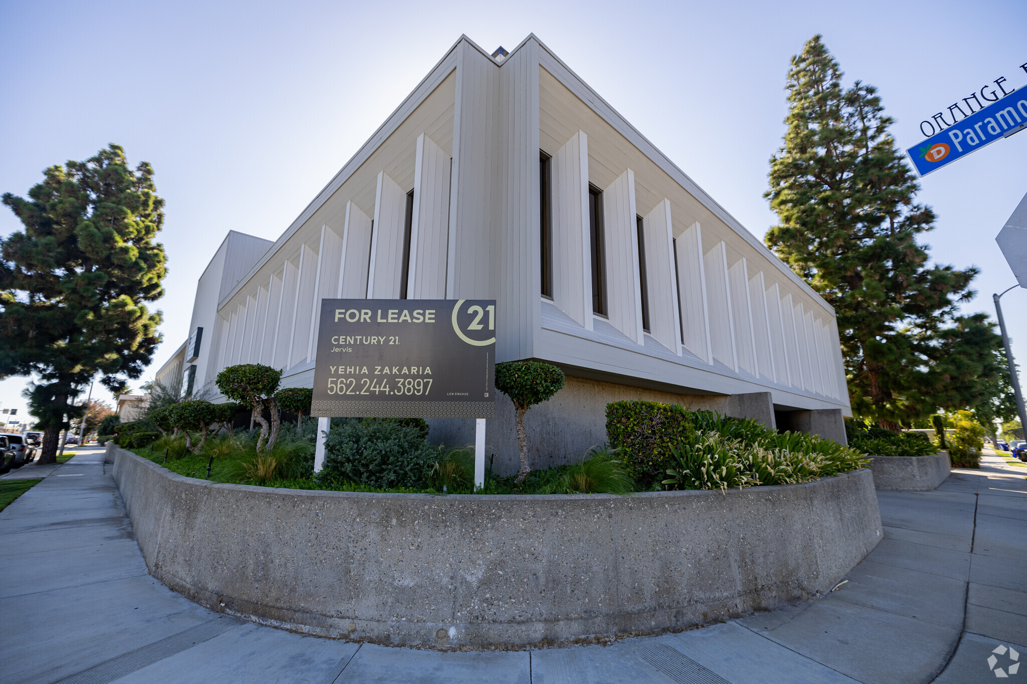 10841 Paramount Blvd, Downey, CA for sale Building Photo- Image 1 of 1