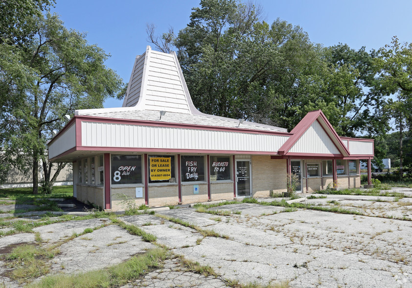 4102 W Bradley Rd, Brown Deer, WI for sale - Building Photo - Image 1 of 1