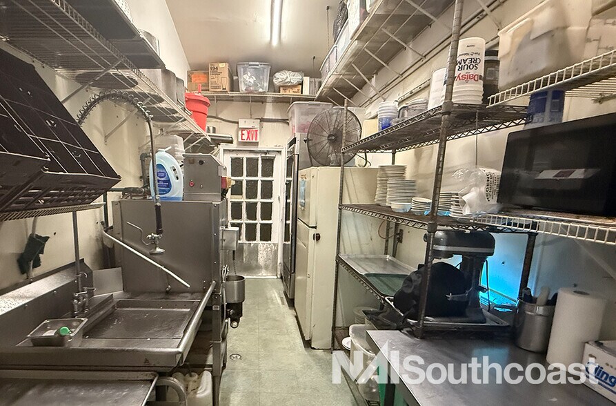 3200 NE Maple Ave, Jensen Beach, FL à louer - Photo intérieure - Image 3 de 15