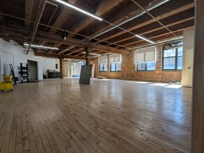 346 N Justine St, Chicago, IL for lease Building Photo- Image 2 of 3