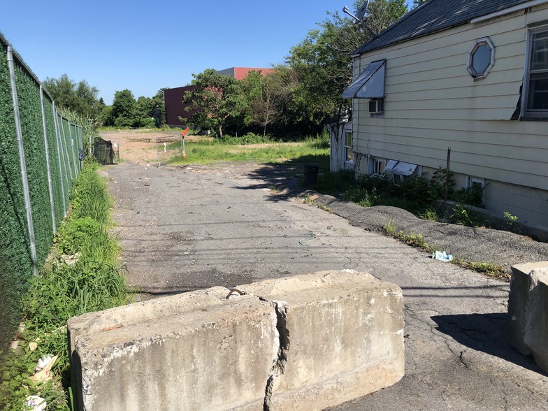 4439 Arthur Kill Rd, Staten Island, NY for lease - Building Photo - Image 2 of 19