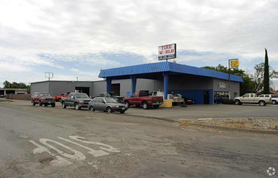 1743 E Pacheco Blvd, Los Banos, CA for lease - Primary Photo - Image 1 of 5