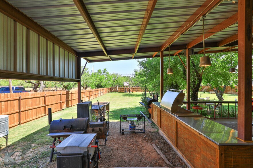 2180 Maple St, Abilene, TX à vendre - Photo du bâtiment - Image 3 de 38