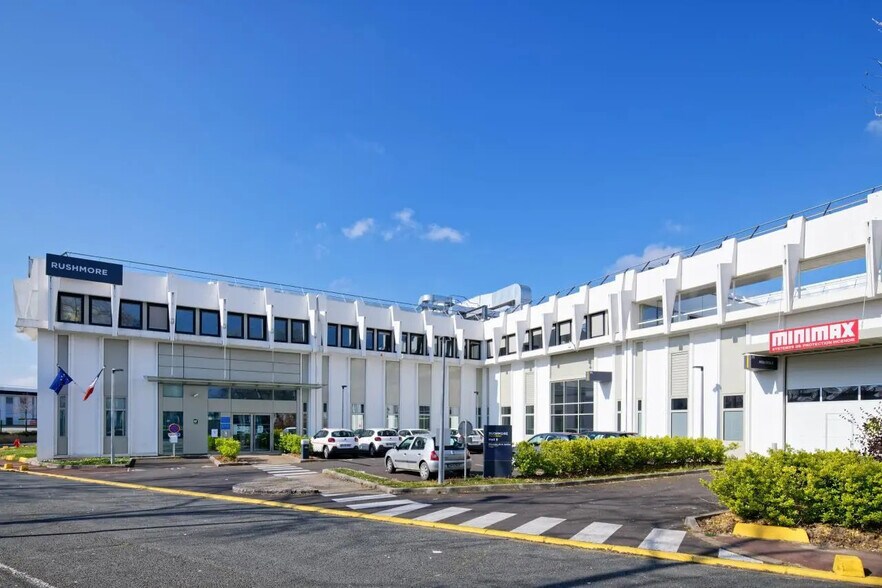 Bureau dans COURCOURONNES à louer - Photo du bâtiment - Image 2 de 10