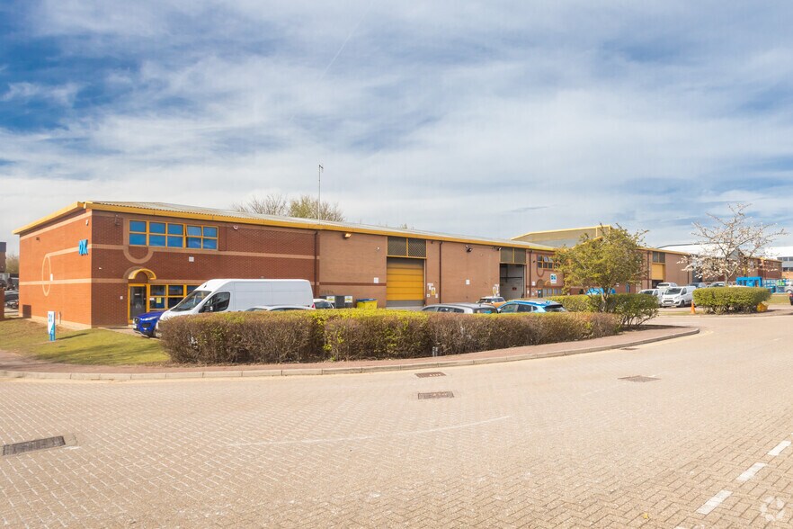 Spitfire Clos, Huntingdon à louer - Photo du bâtiment - Image 2 de 3