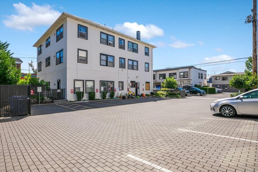 4435 SE Belmont St, Portland, OR à vendre - Photo du bâtiment - Image 3 de 15