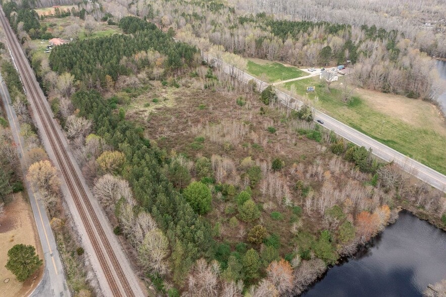 TBD, Disputanta, VA à vendre - Photo du bâtiment - Image 2 de 10