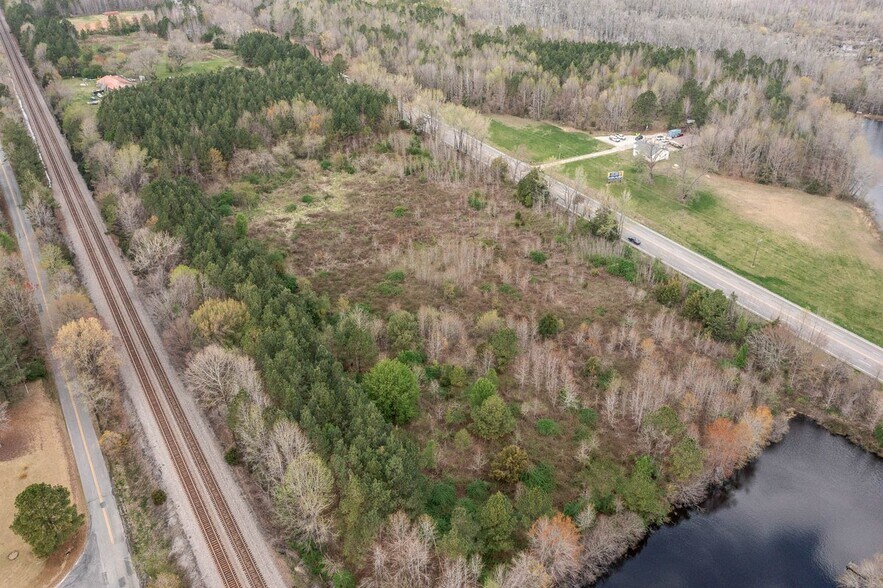 TBD, Disputanta, VA à vendre - Photo du bâtiment - Image 2 de 10
