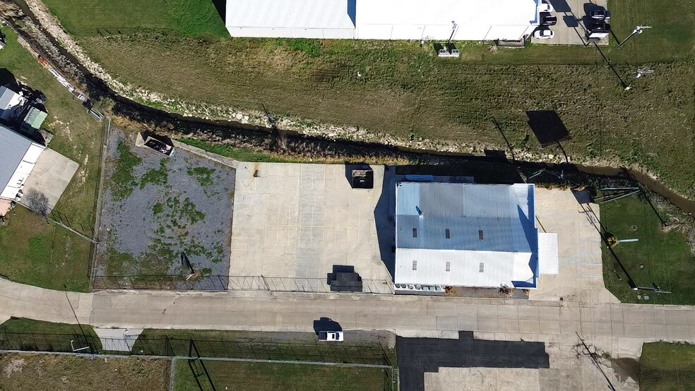 17497 Airline Hwy, Prairieville, LA à louer - Photo du bâtiment - Image 3 de 12