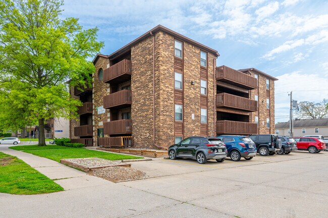 More details for 400 S Grant St, West Lafayette, IN - Multifamily for Sale