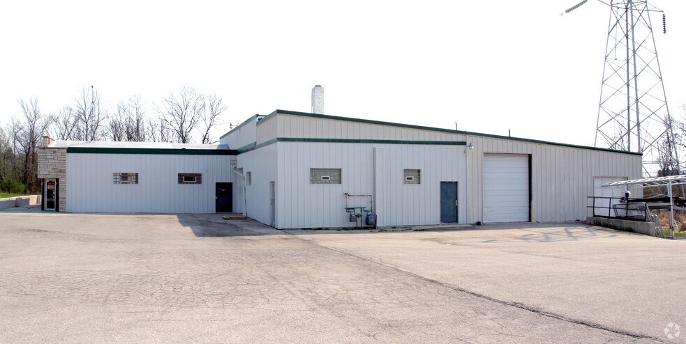 S83W20411 Janesville Rd, Muskego, WI à vendre - Photo du bâtiment - Image 3 de 3