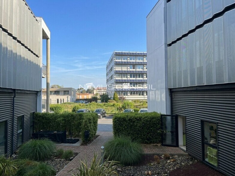 Office in Toulouse for lease - Building Photo - Image 2 of 7