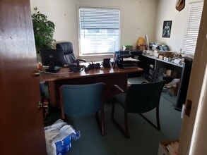 8761 Amigo Ave, Northridge, CA à louer Photo du bâtiment- Image 2 de 7