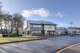 Plus de détails pour 5641 Cowrie St, Sechelt, BC - Commerce de détail à vendre