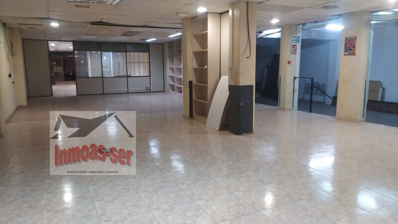 Multifamily in Barcelona, Barcelona for sale - Interior Photo - Image 3 of 3