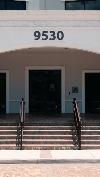 9530 Marketplace Rd, Fort Myers, FL for lease - Commercial Listing Video - Image 3 of 5