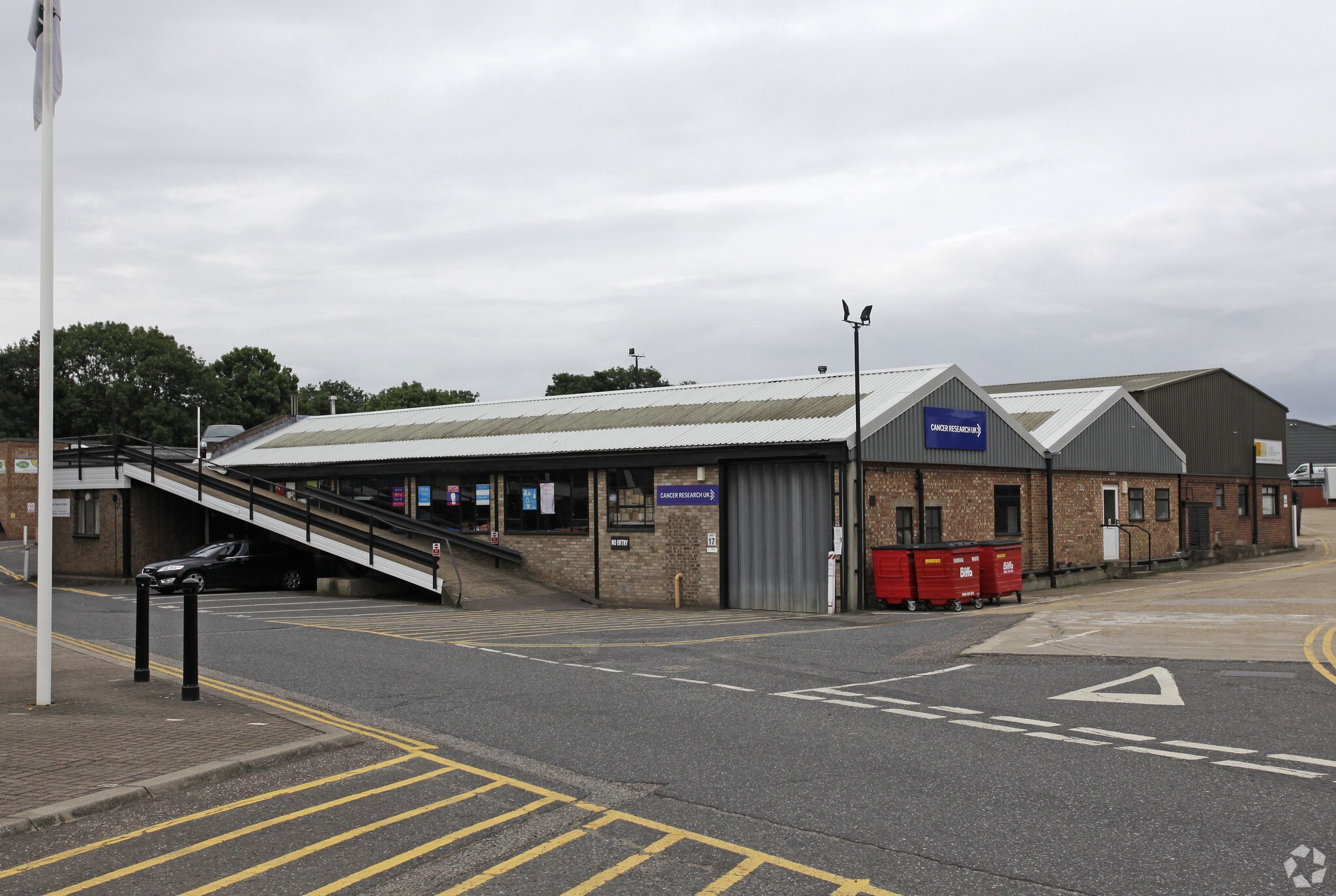 Church Rd, Romford for lease Primary Photo- Image 1 of 3