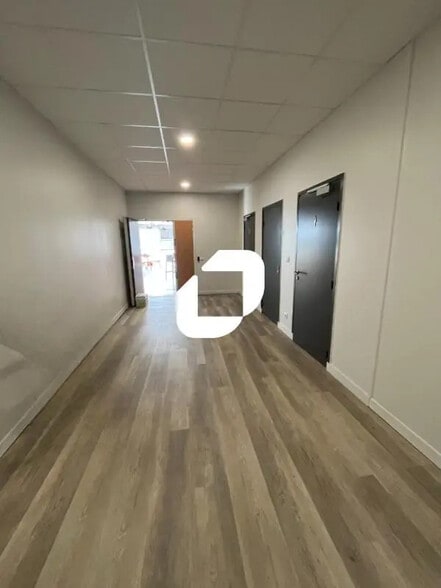 Office in VILLENEUVE-D'ASCQ for lease - Interior Photo - Image 3 of 6