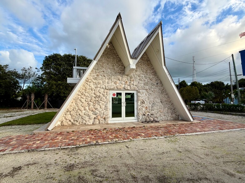 106309 Overseas Hwy, Key Largo, FL for lease - Building Photo - Image 2 of 33
