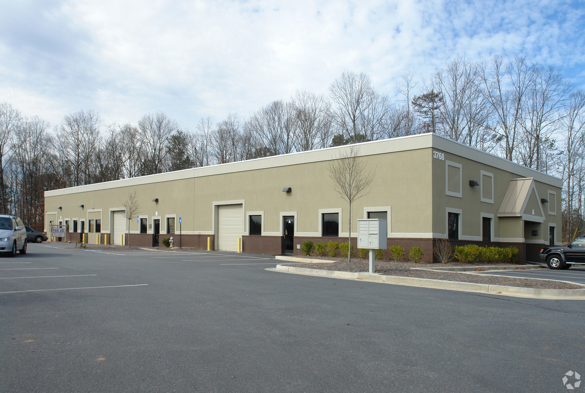 3768 Peachtree Crest Dr, Duluth, GA for lease Primary Photo- Image 1 of 11