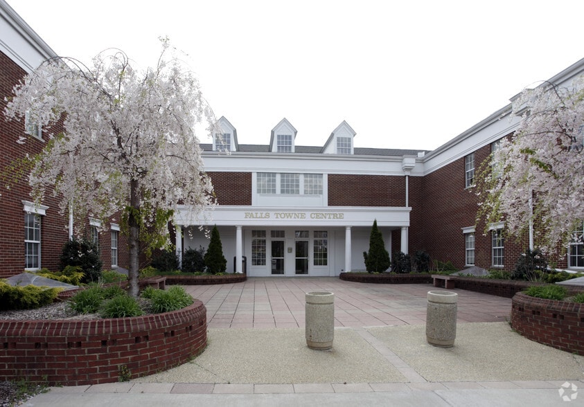 2020 Front St, Cuyahoga Falls, OH for lease - Building Photo - Image 3 of 18